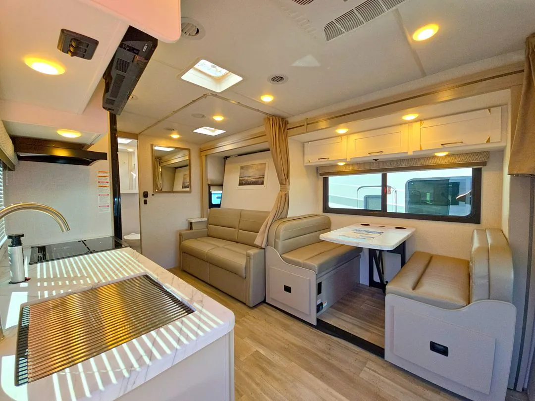 2026 Thor Motor Coach Geneva 24VP - Photo 3