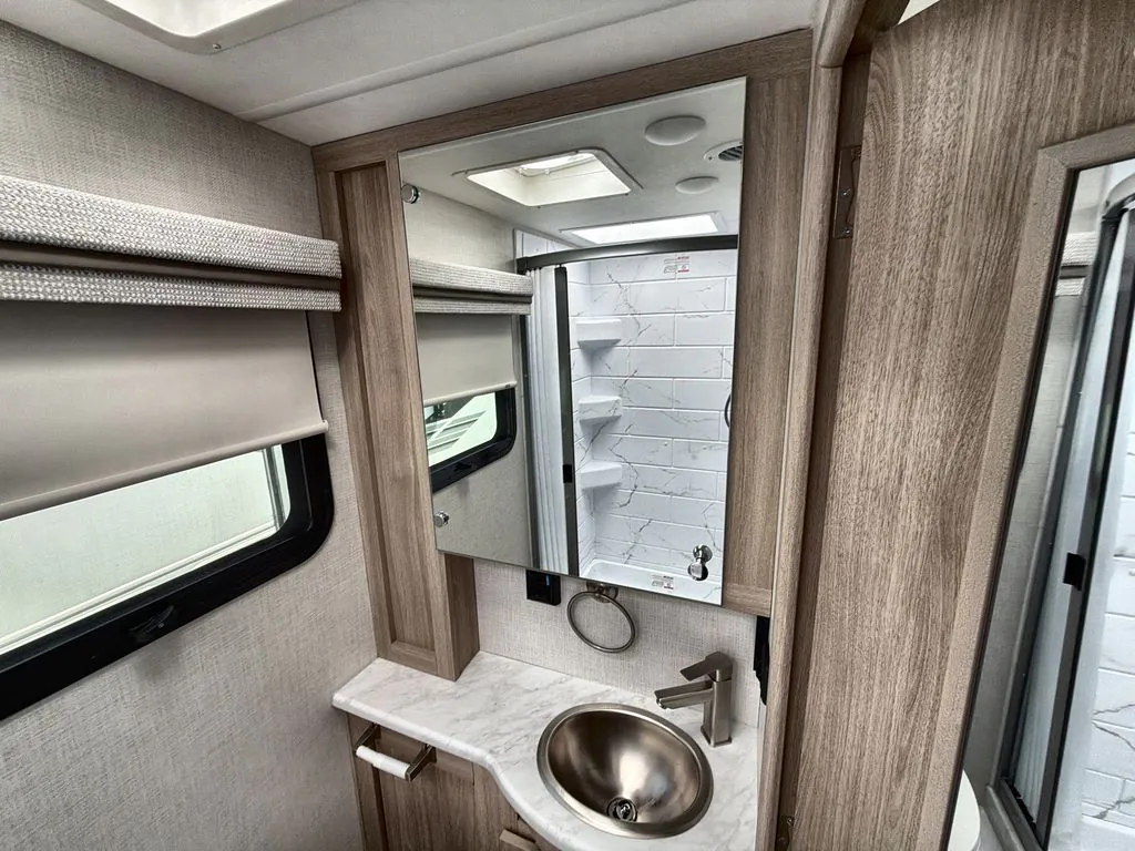 2026 Thor Motor Coach Axis 26.2, Photos photo 23