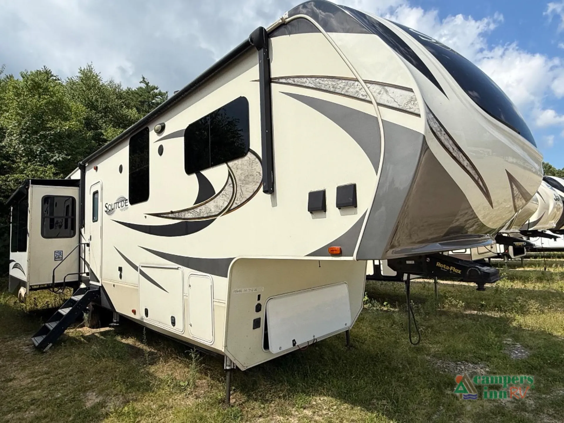 2018 Grand Design Solitude 377MBS - Photo 2