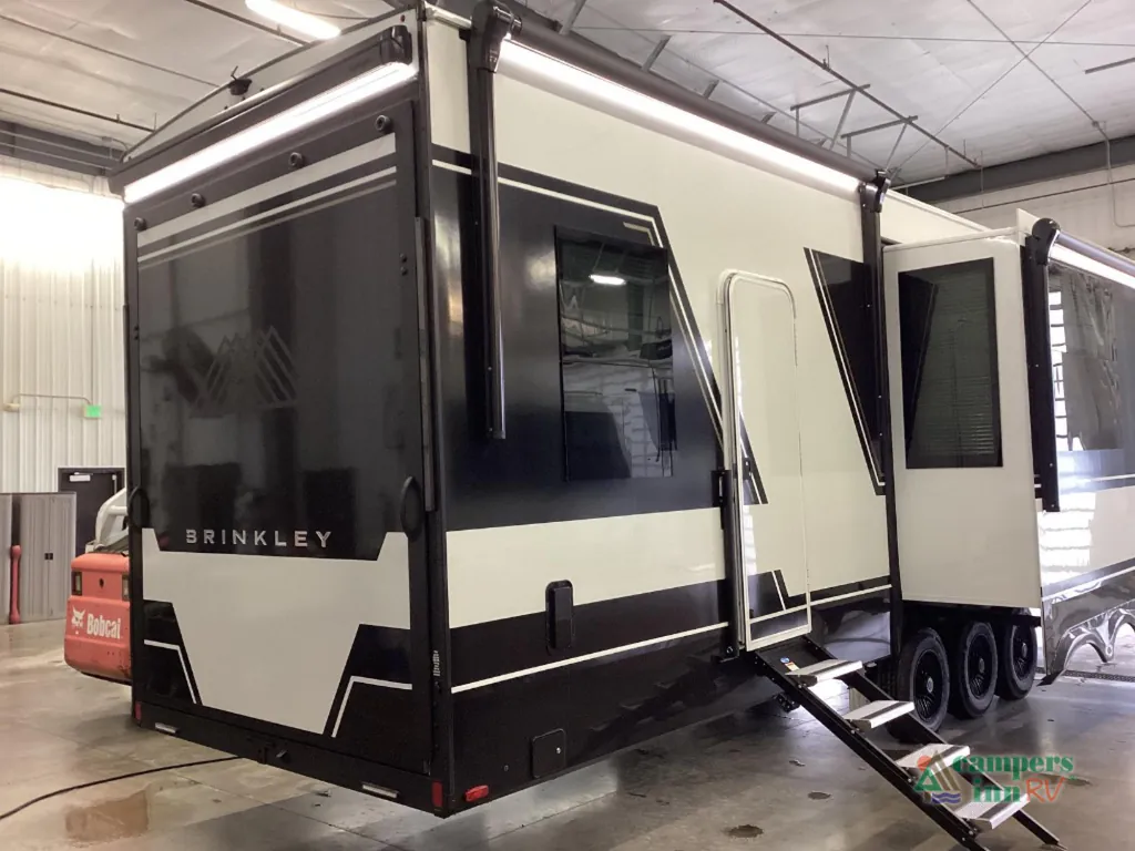 2026 Brinkley Model G 4150, Photos photo 17