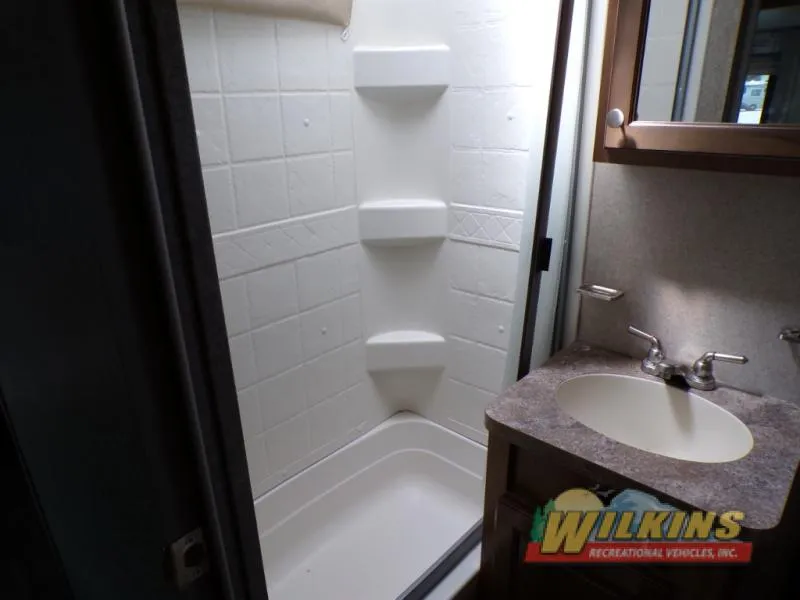 2018 Forest River RV Flagstaff V-Lite 30WTBSK - Photo 4