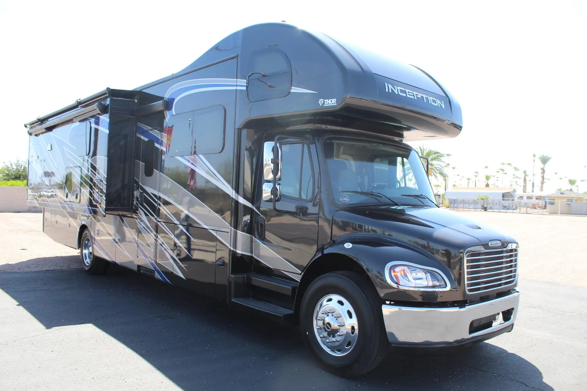 2023 Thor Motor Coach Inception 38FX - Photo 2