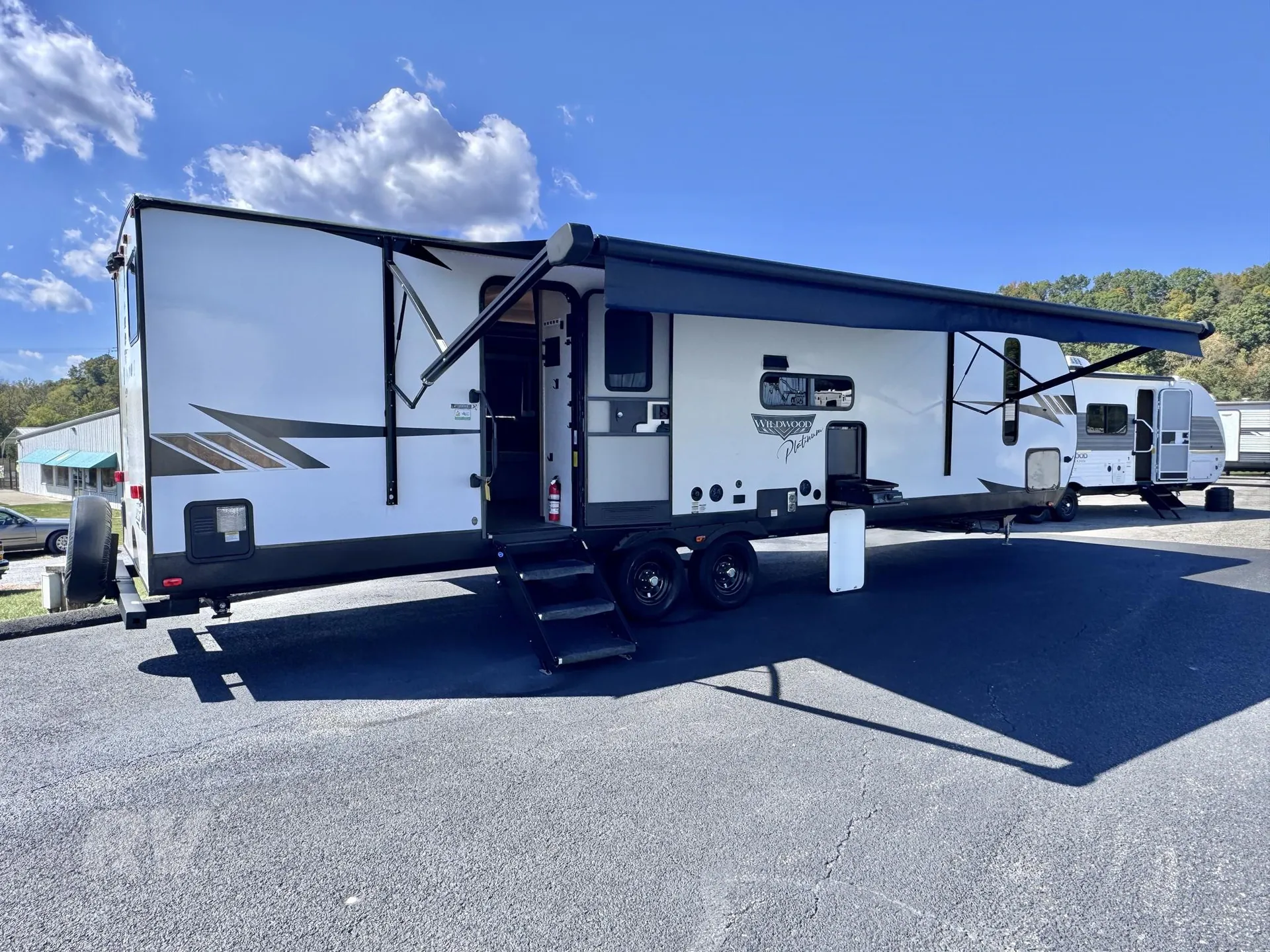 2023 Forest River Wildwood 29BDB - Photo 2