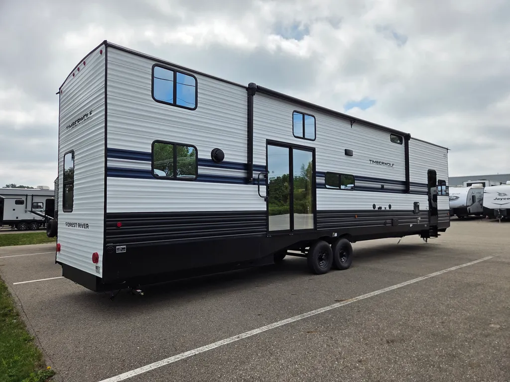 2027 Forest River Cherokee Timberwolf 39DC, Photos photo 2
