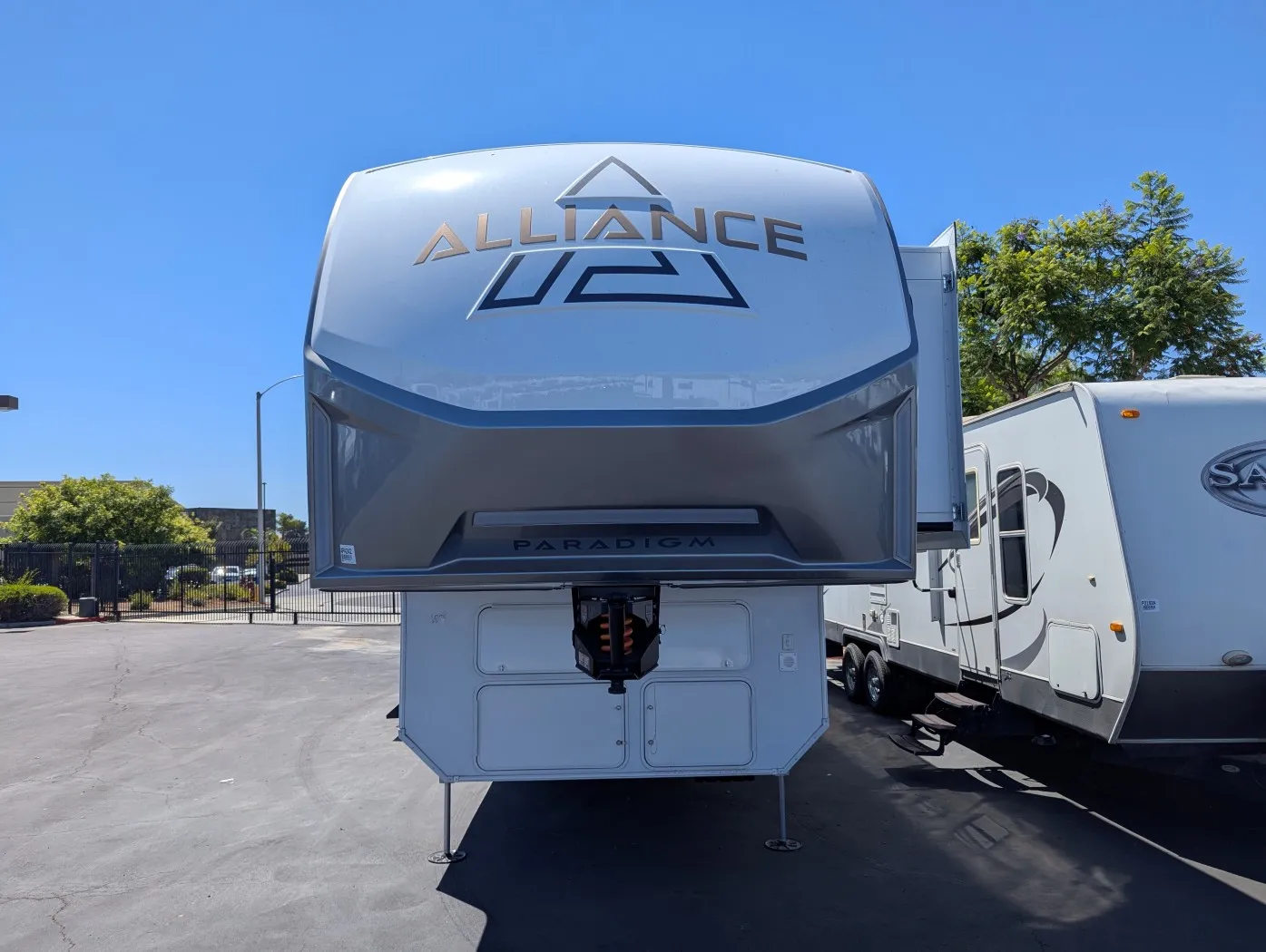 2026 Alliance RV Paradigm 340RL - Photo 3
