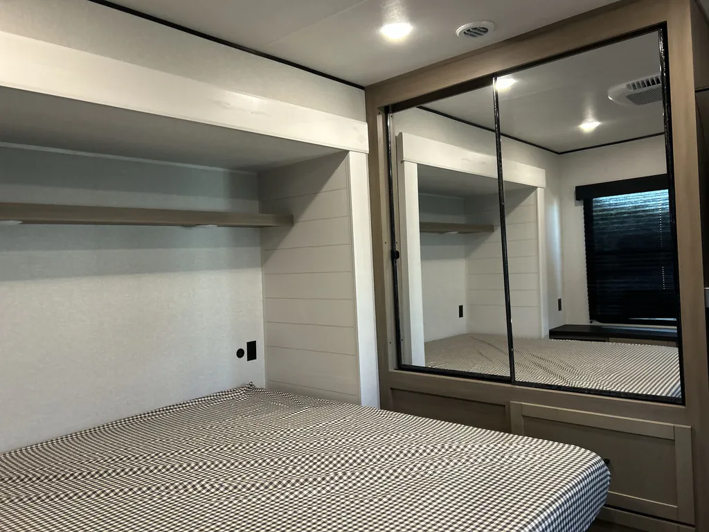 2026 Jayco Jay Flight Bungalow 401FLTS DS, Photos photo 32