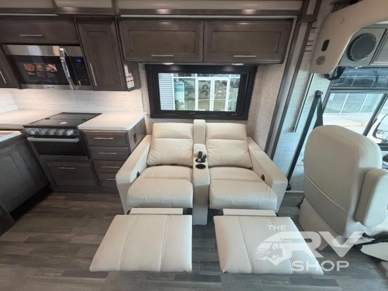 2025 Jayco Precept 31UL - Photo 3
