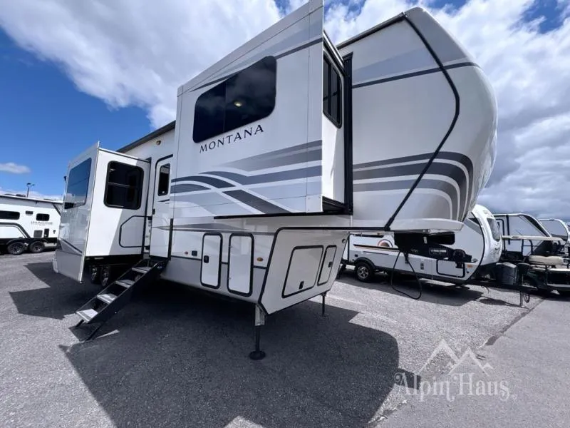 2023 Keystone Montana 3761FL - Photo 3