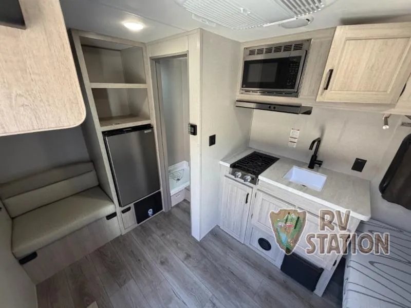 2025 Coachmen Catalina Summit Series 7 134RDX - Photo 3