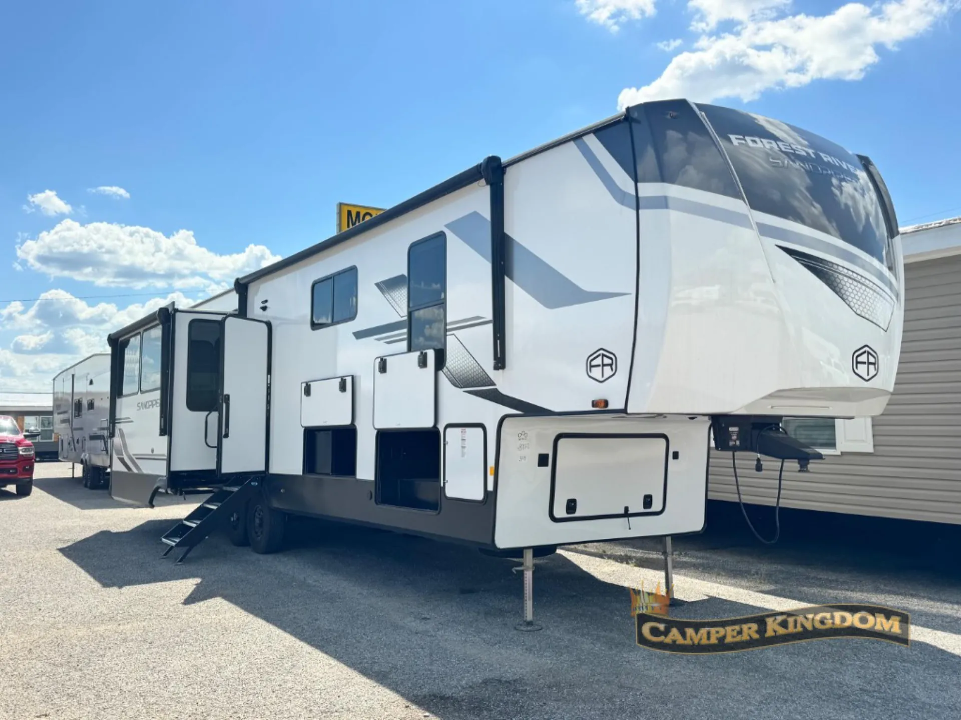 2026 Forest River Sandpiper 4003MB
