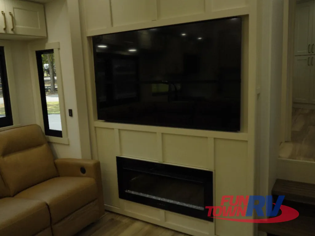 2027 Brinkley Model G 3970, Photos photo 26