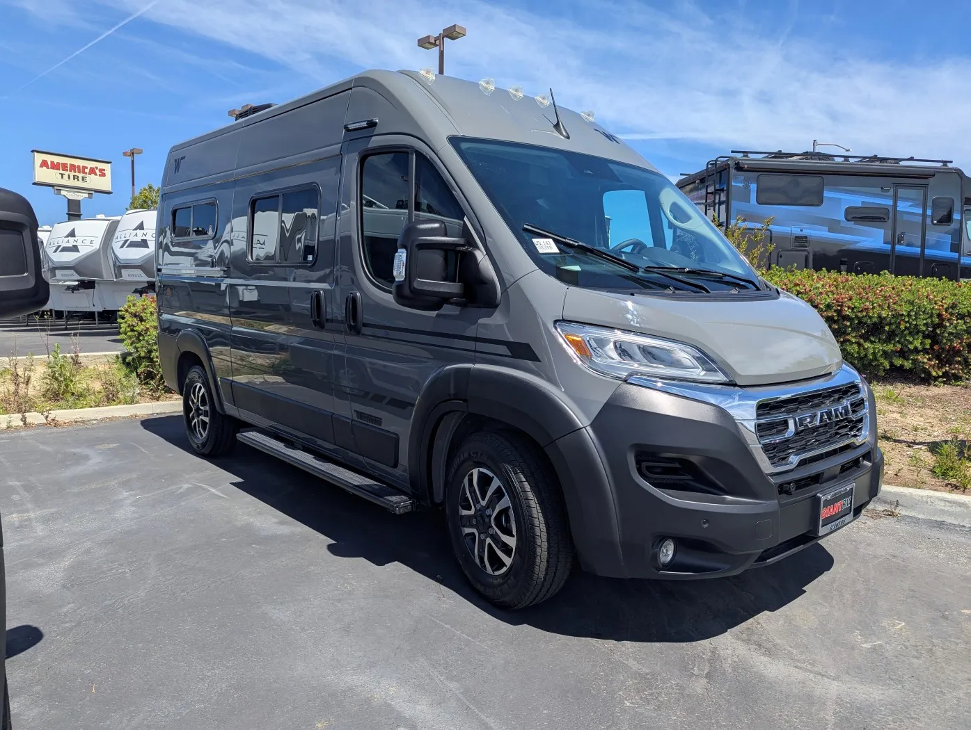 2026 Winnebago Solis Pocket 36A - Photo 2