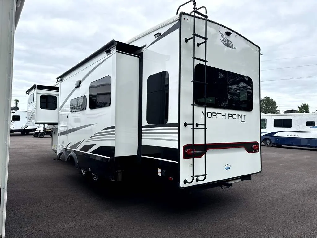 2025 Jayco North Point 310RLTS - Photo 4