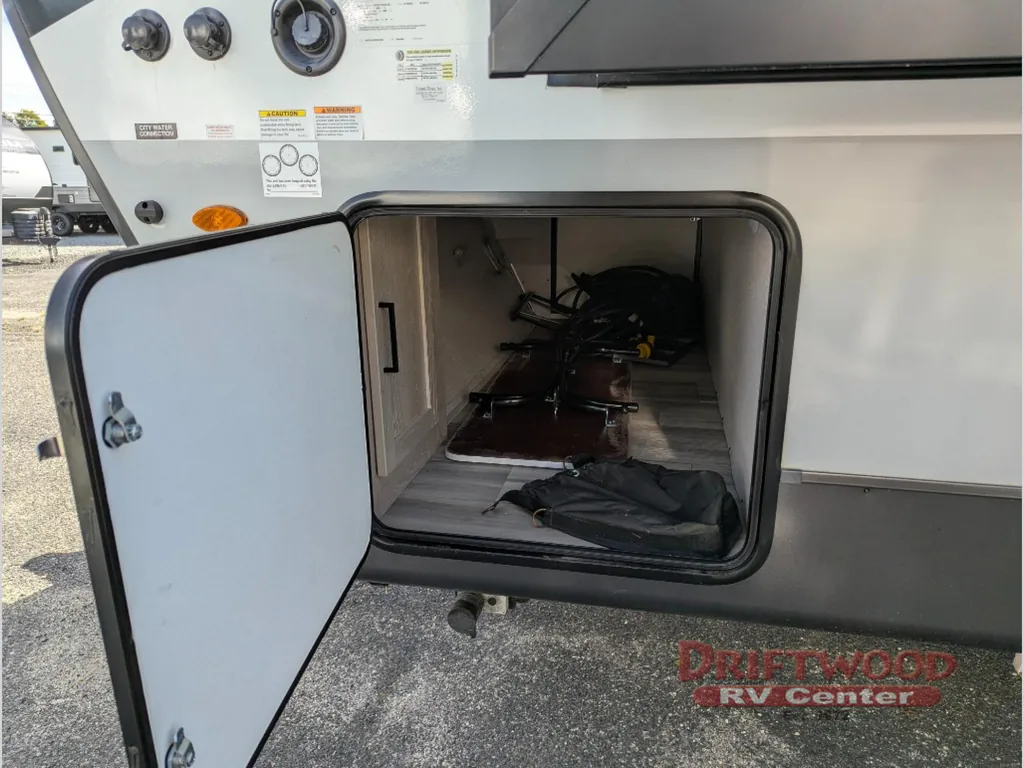 2023 Forest River Rockwood Mini Lite 2511S, Photos photo 4