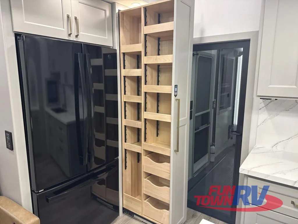2026 Brinkley Model G 3520, Photos photo 26