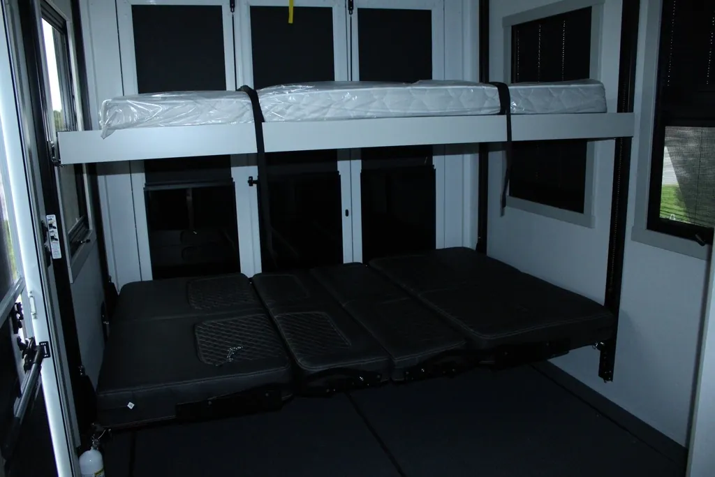 2026 Brinkley Model G 4100, Photos photo 37