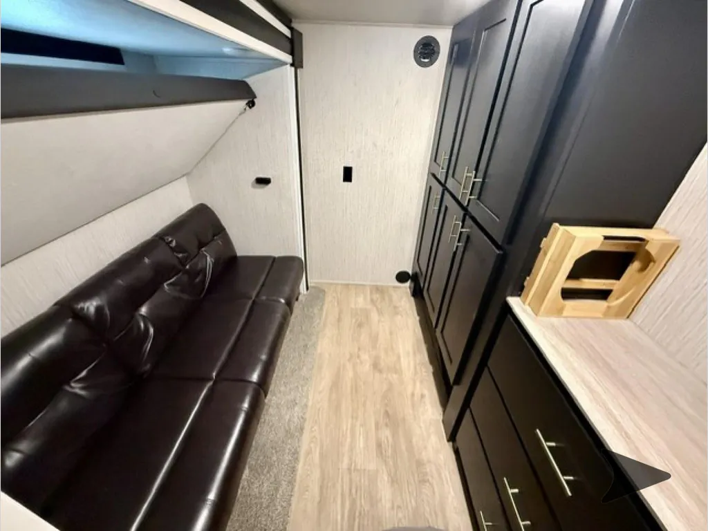 2021 Forest River Wildcat 368MB, Photos photo 9