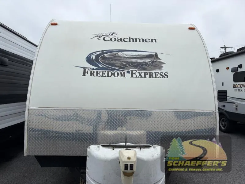 2012 Coachmen Freedom Express 310BHDS - Photo 2