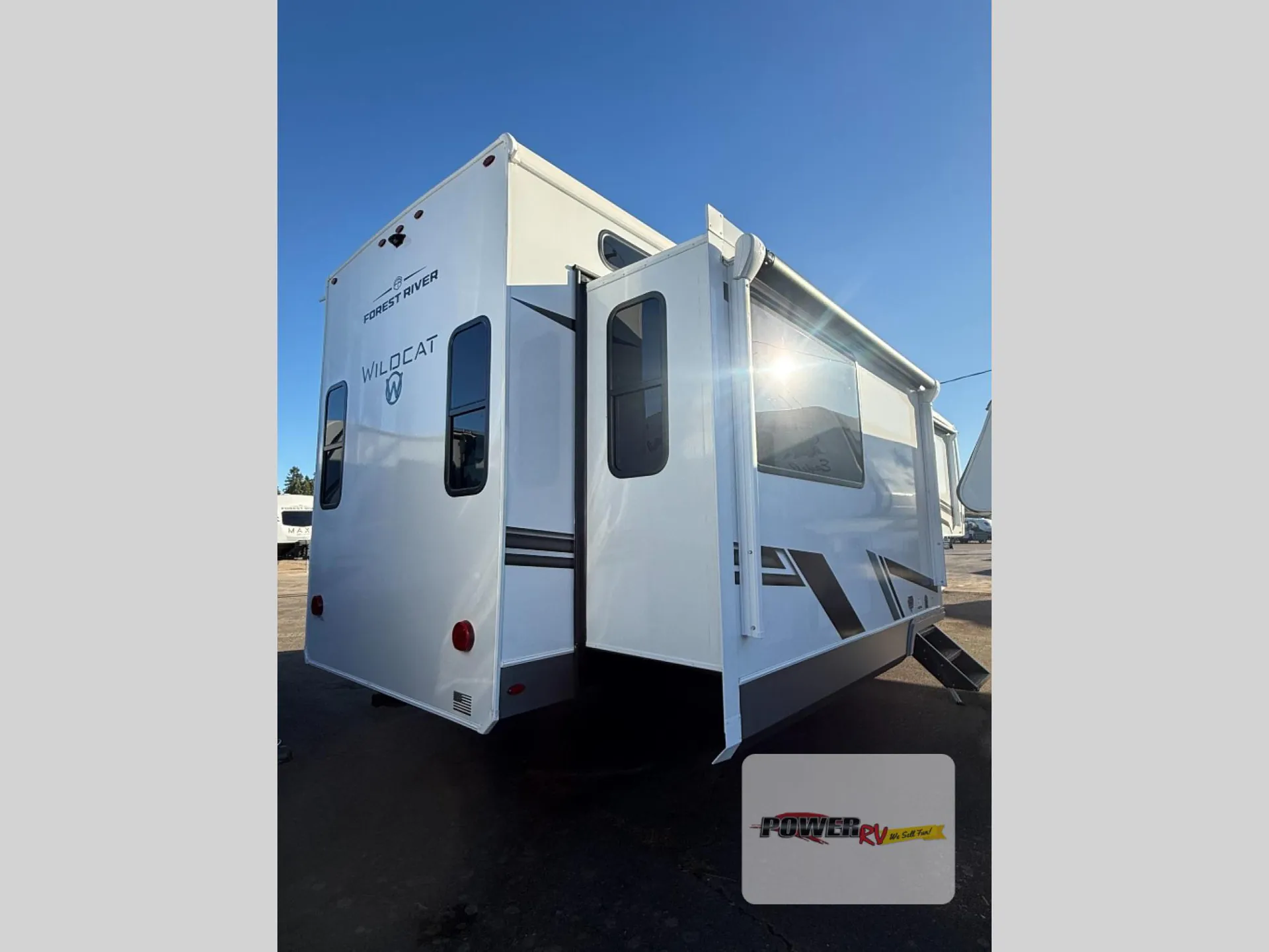 2027 Forest River Wildcat 32CHILL — Photo 6