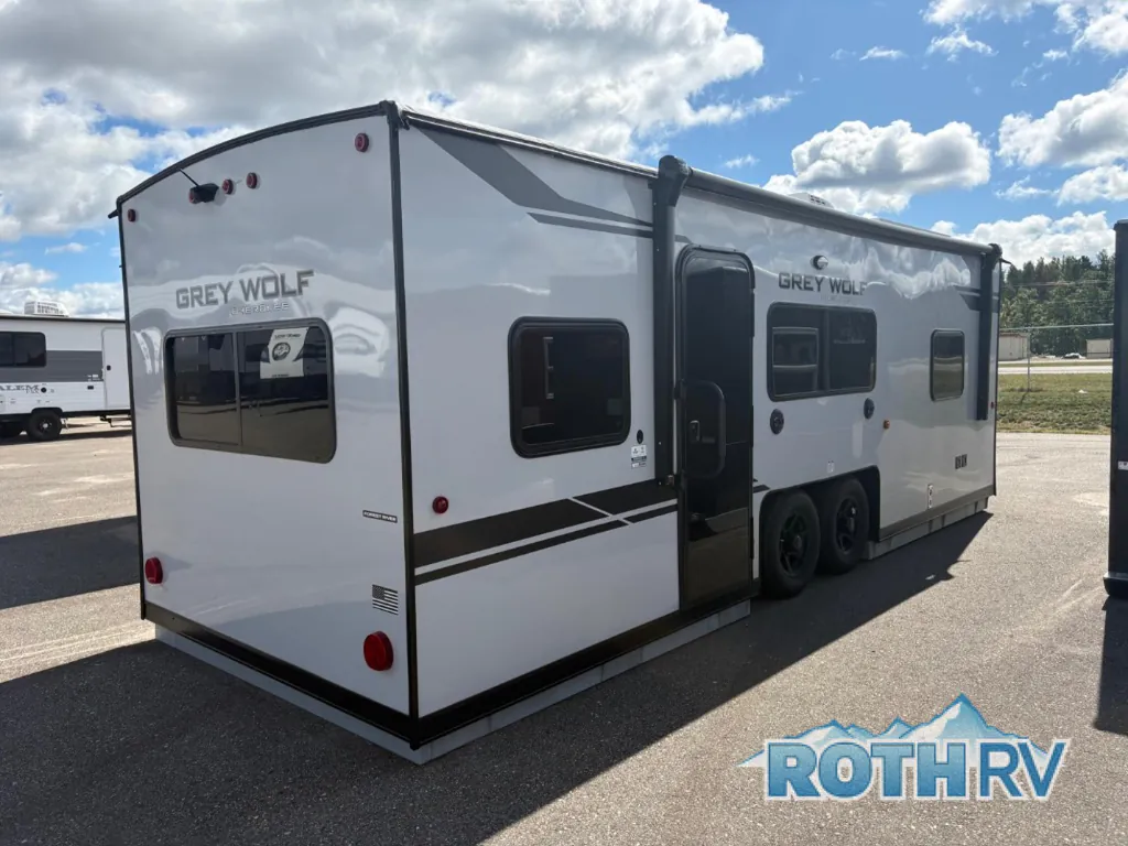 2027 Forest River Cherokee Grey Wolf 21GP, Photos photo 3