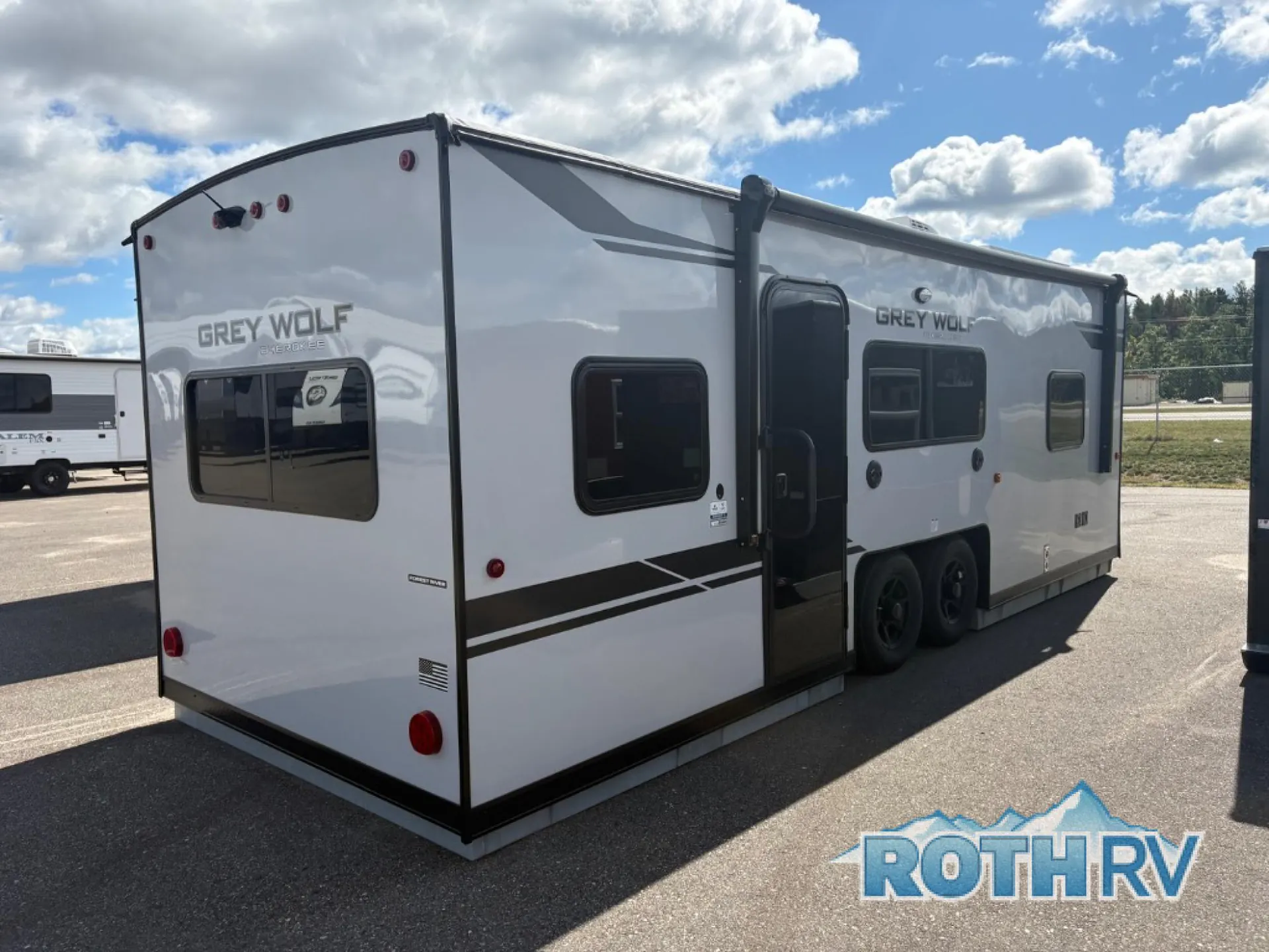 2027 Forest River Cherokee Grey Wolf 21GP - Photo 4