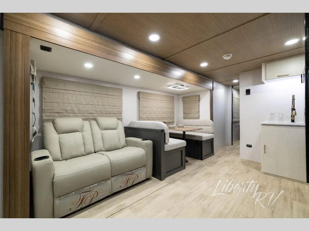 2027 Forest River Vibe 2900KB, Photos photo 4