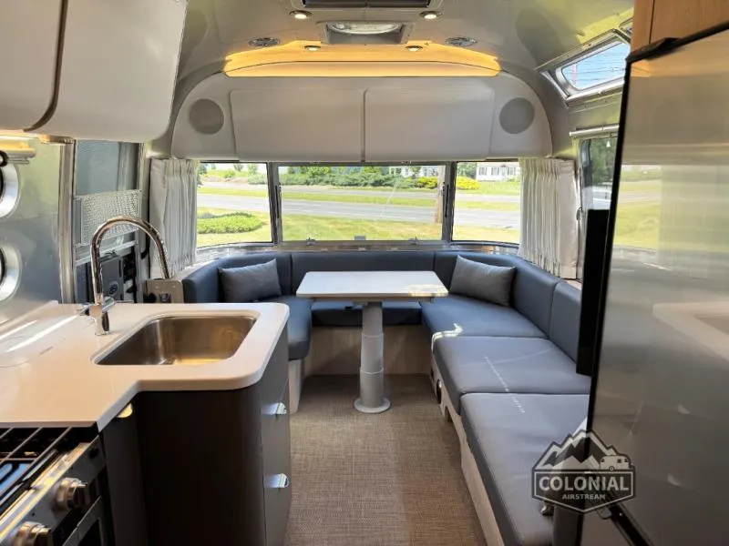 2026 Airstream Globetrotter 25FB - Photo 3