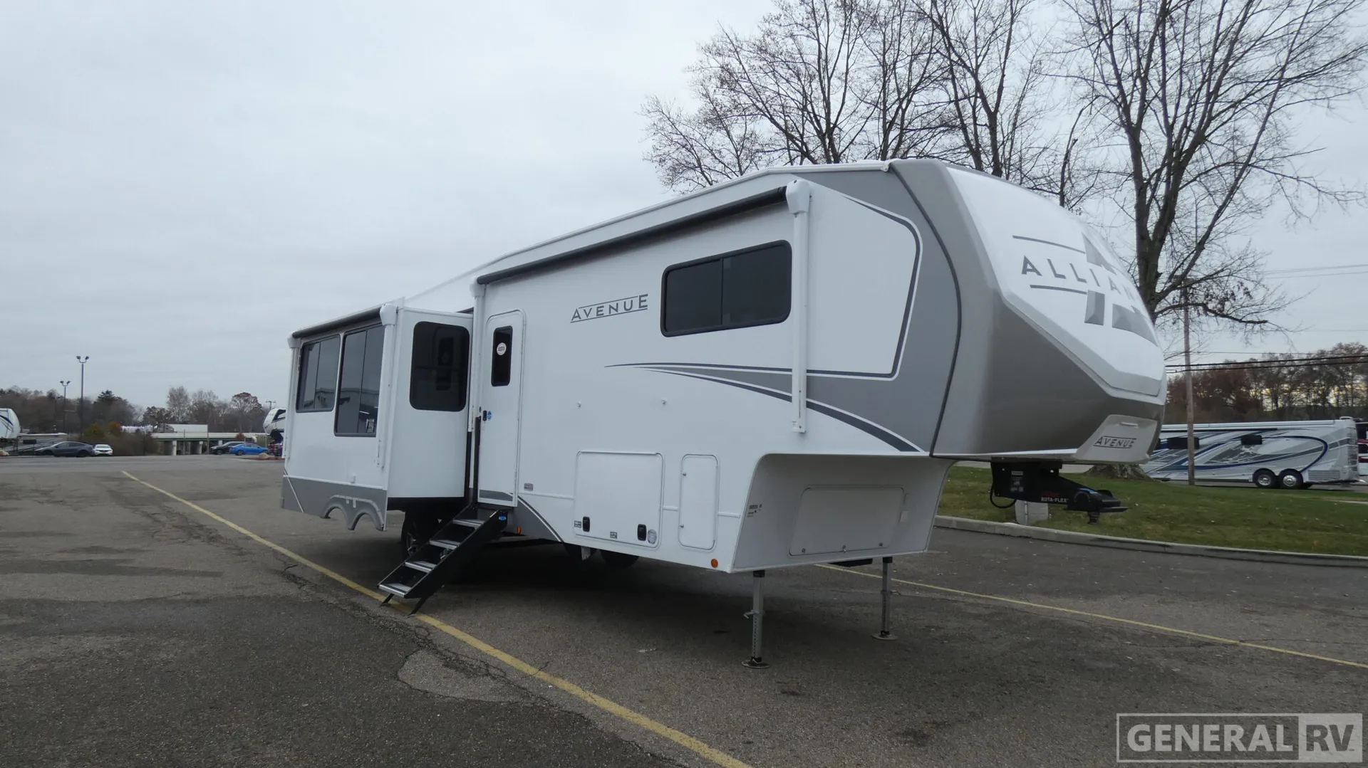 2026 Alliance RV Avenue 32RLS - Photo 2
