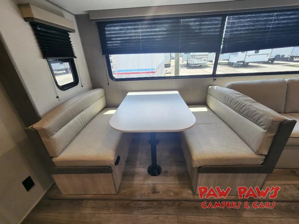 2026 Coachmen Catalina Summit Series 8 261BHS - Photo 4