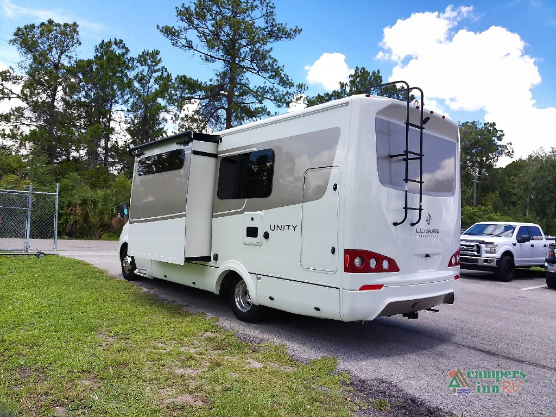 2025 Leisure Travel Unity U24MBL - Photo 4