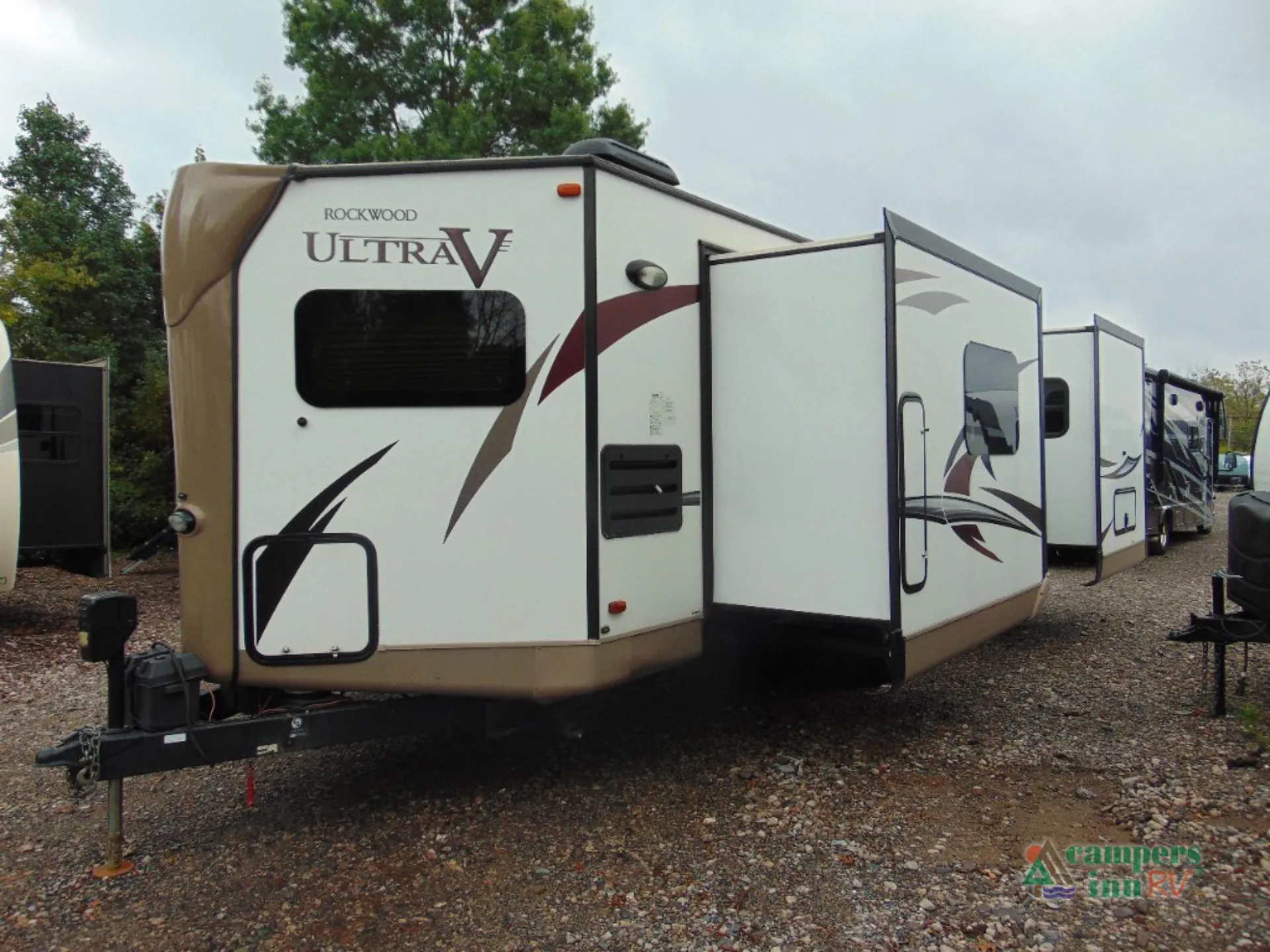 2017 Forest River Rockwood Ultra V 2618VS - Photo 3