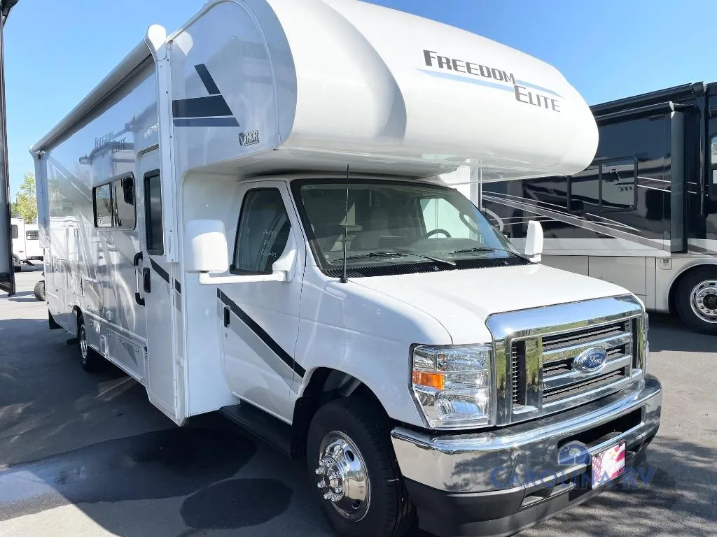 2025 Thor Motor Coach Freedom Elite 27HE - Photo 2