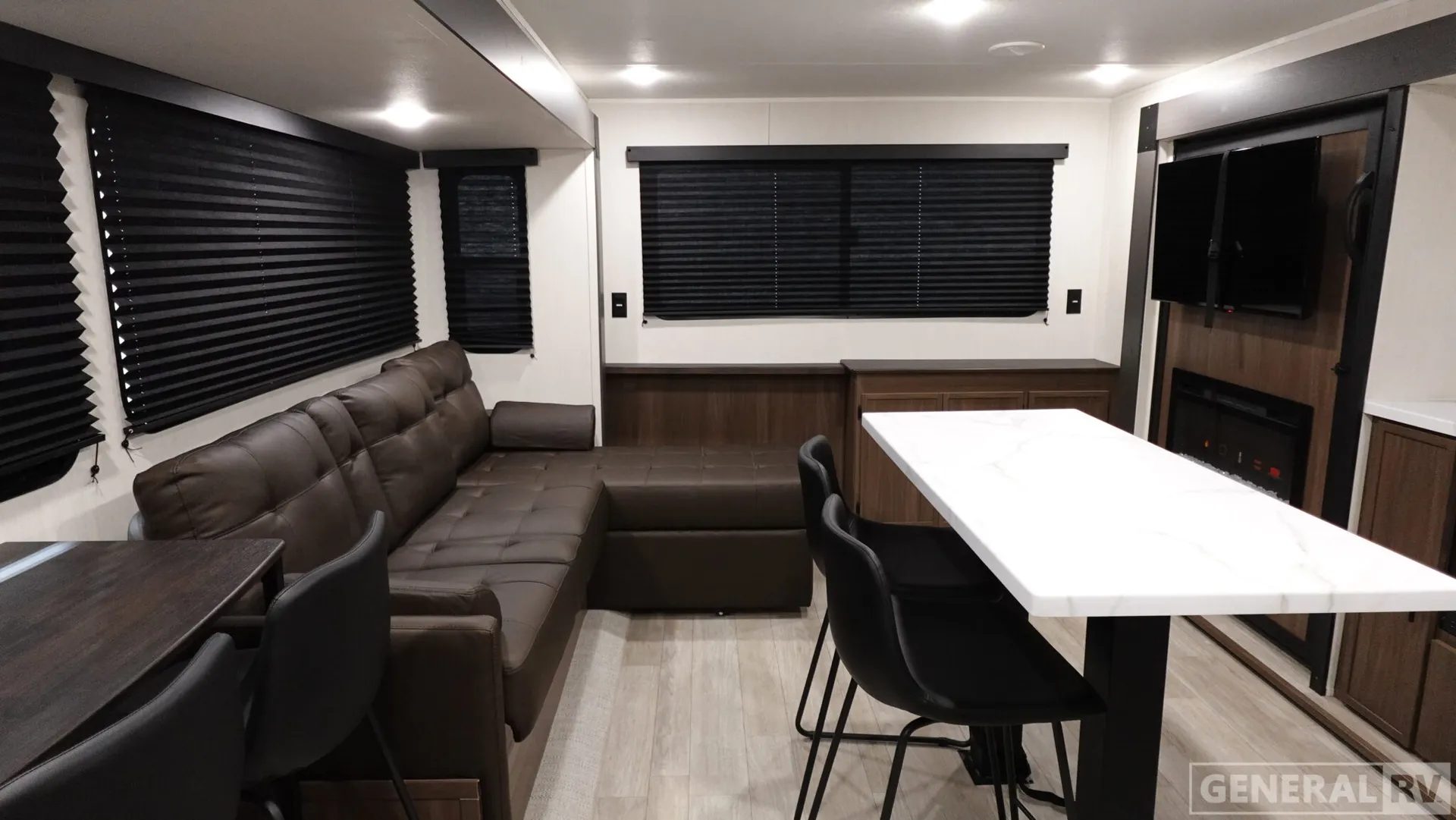 2026 Prime Time RV Avenger 27REI - Photo 3