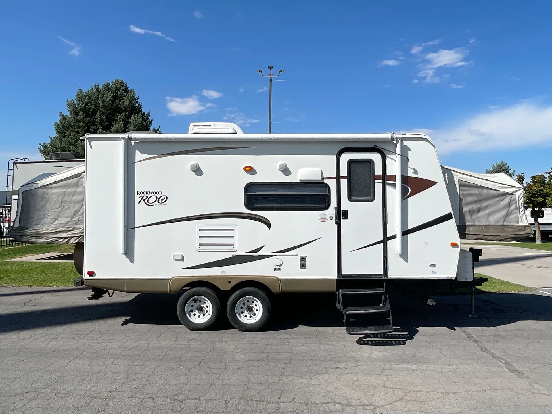2012 Forest River Rockwood Roo 21SS — campside