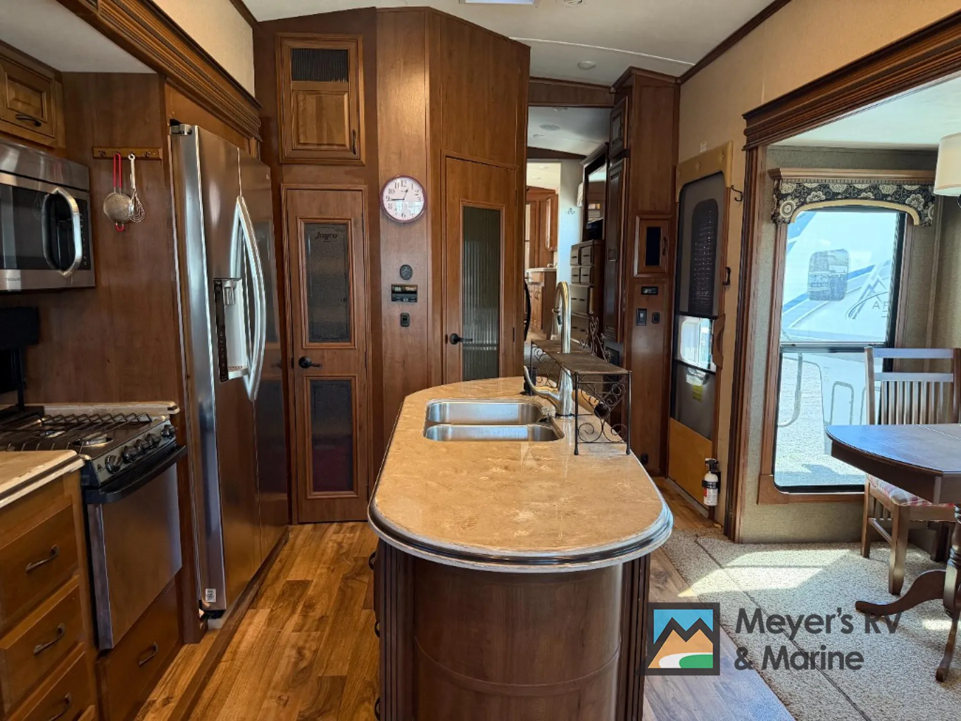 2016 Jayco Pinnacle 36FBTS - Photo 3