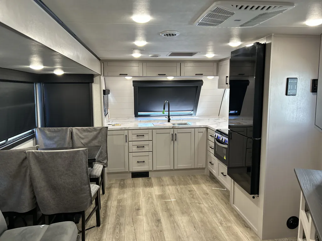 2026 Jayco Jay Feather 26FK, Photos photo 2