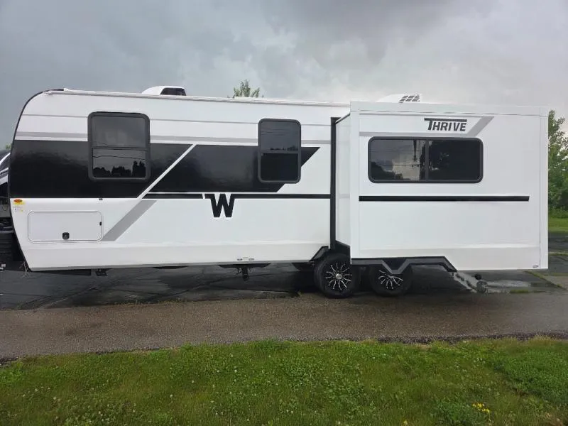 2026 Winnebago Thrive 24RKS - Photo 4