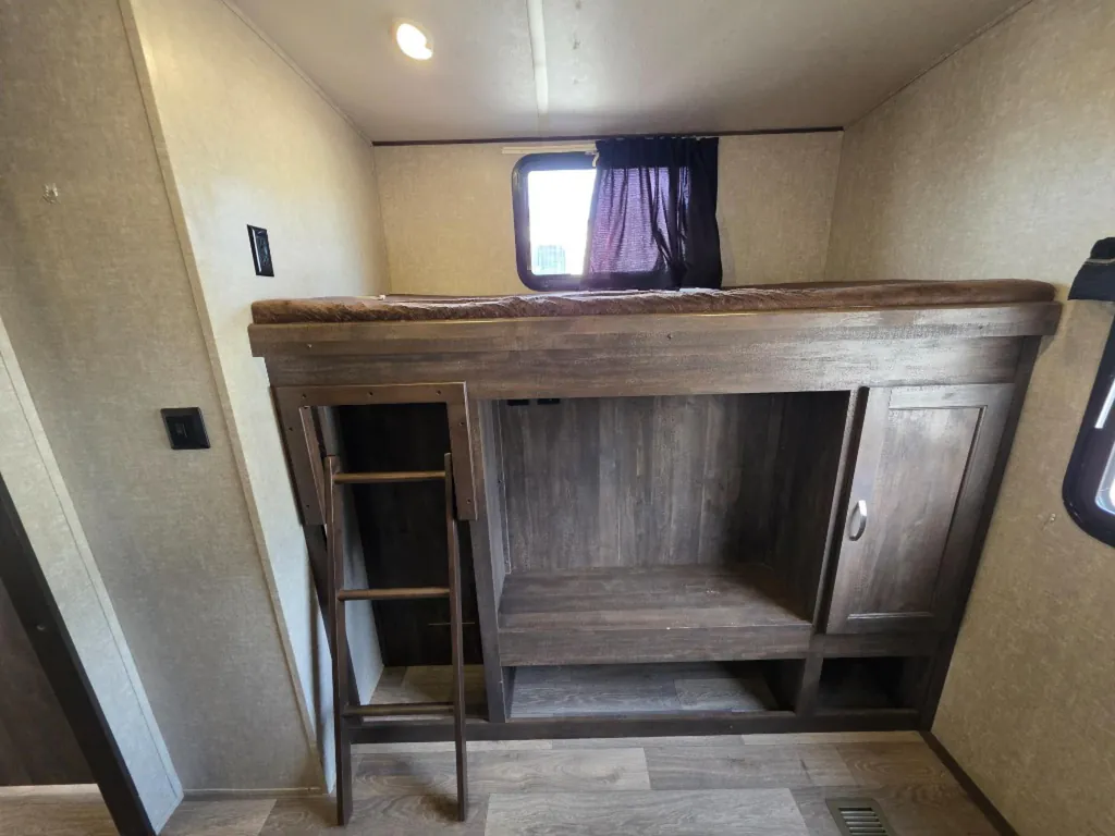 2018 Forest River Vibe 308BHS, Photos photo 42