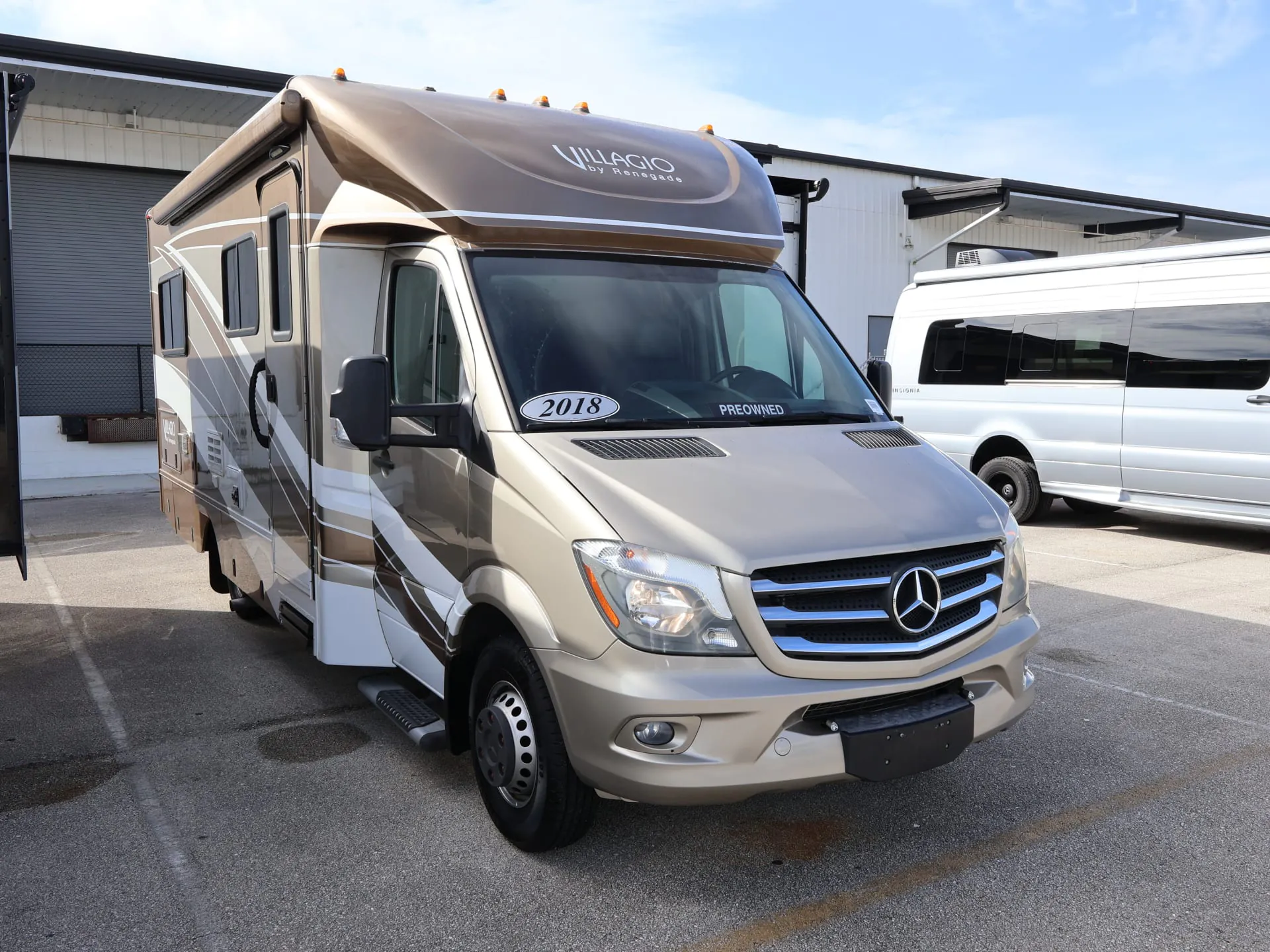 2018 Renegade RV Villagio 25UCB - Photo 2