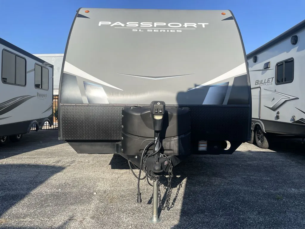 2021 Keystone Passport SL 219BH - Photo 3