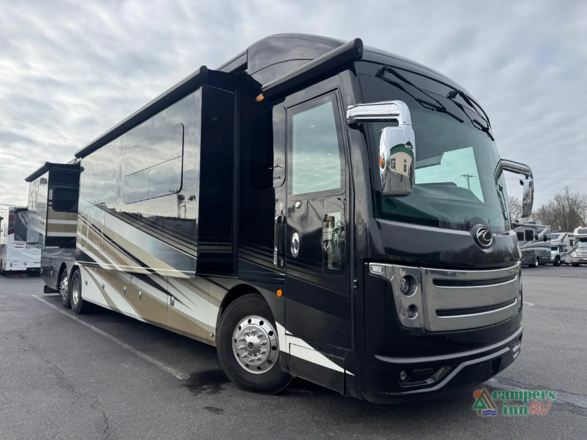 2016 American Coach American Eagle 45A - Photo 3