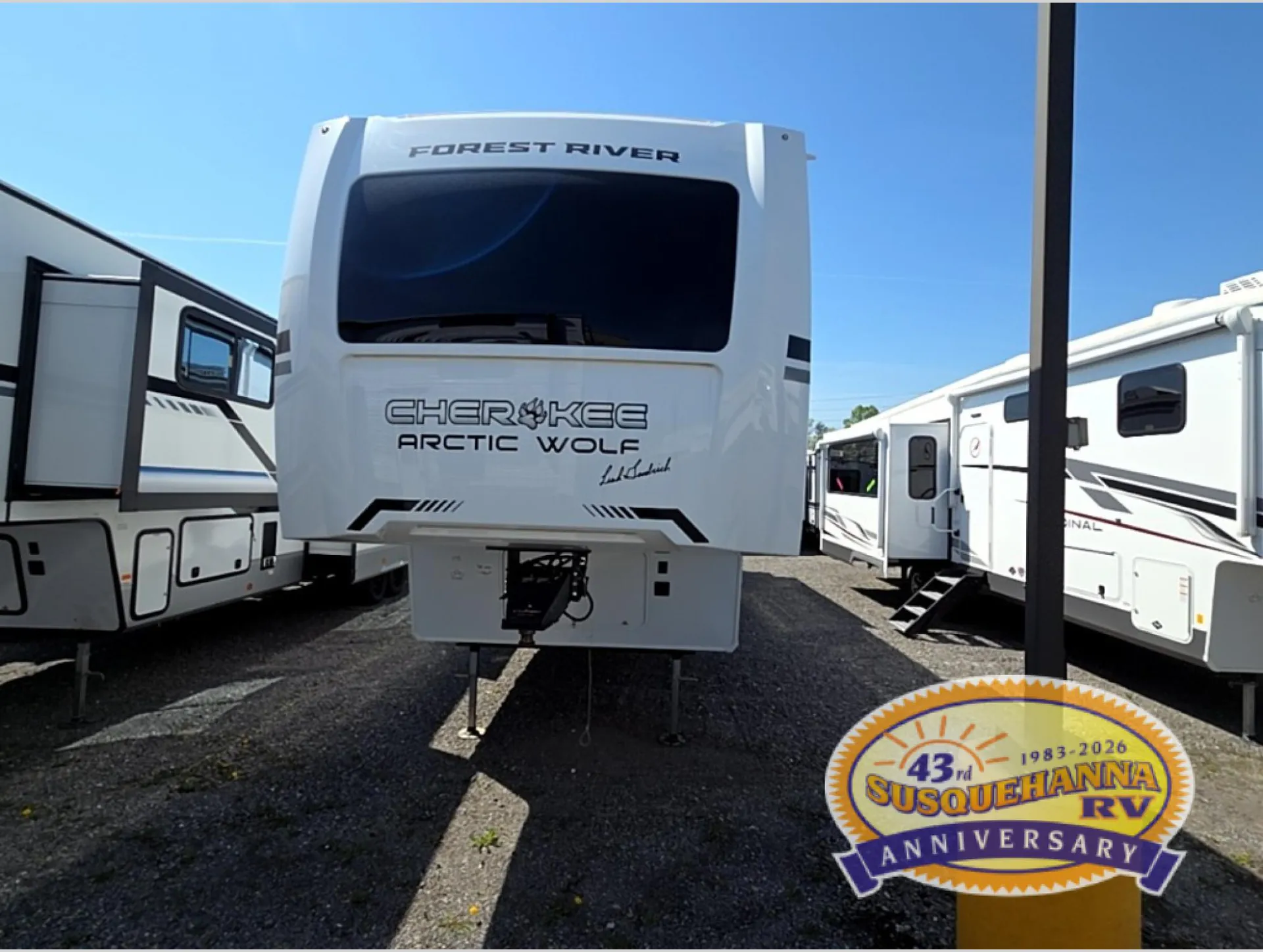 2026 Forest River Cherokee Arctic Wolf 38LEAHG - Photo 3