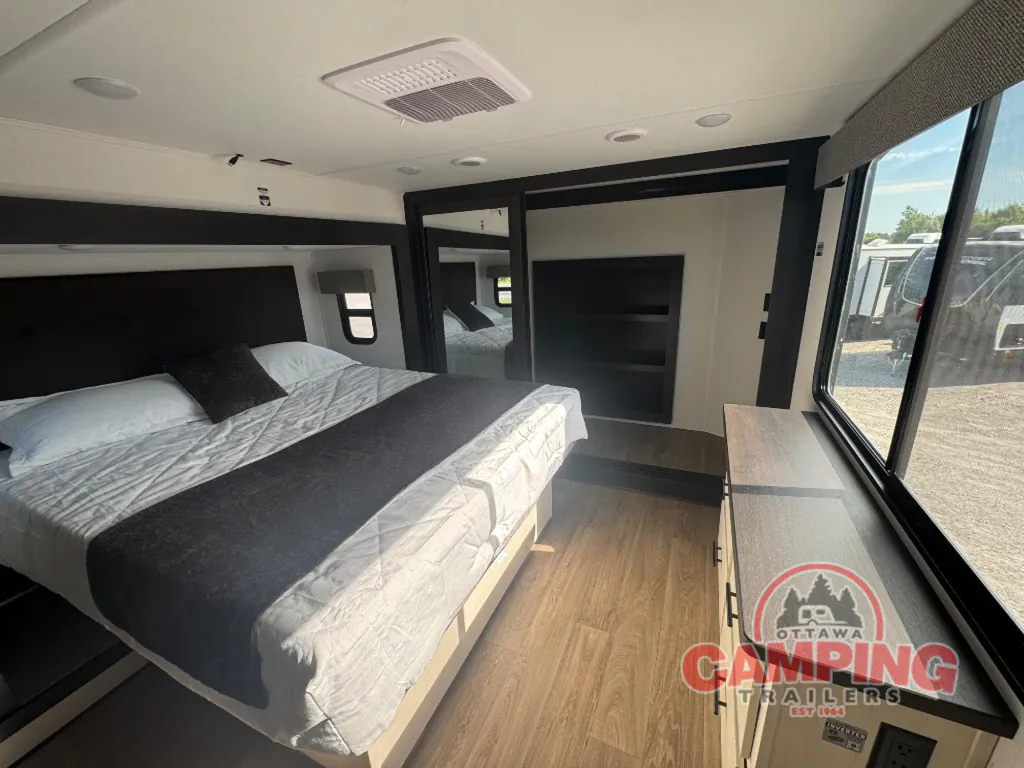 2027 Forest River Sabre 36FLX, Photos photo 15