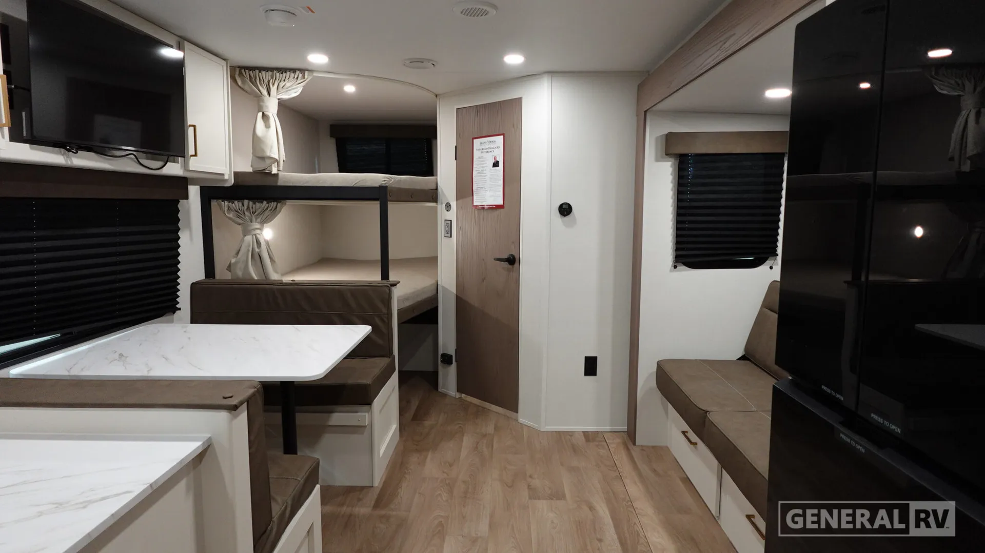 2027 Grand Design Transcend Xplor 26BHX - Photo 3