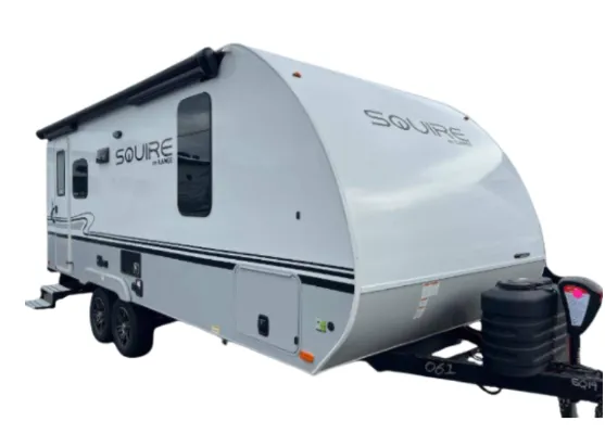 Squire SQ19 exterior