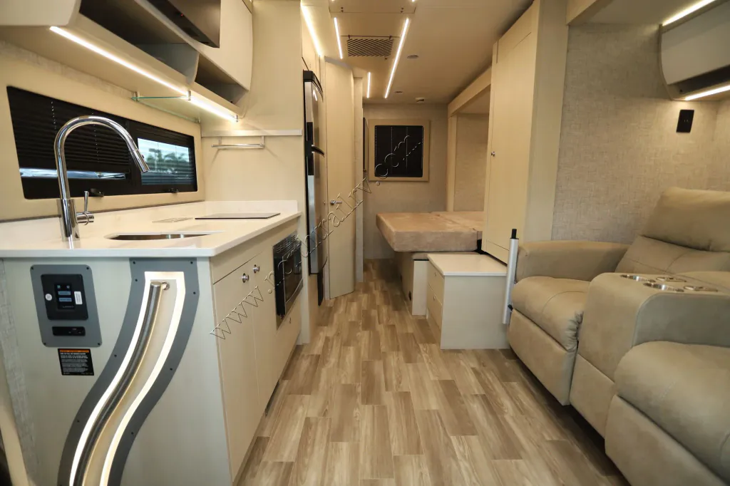 2026 Tiffin Wayfarer 25 XPW, Photos photo 3