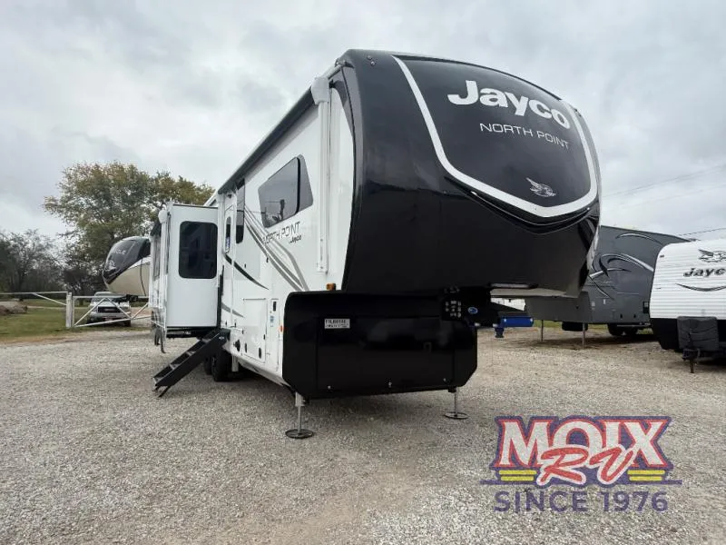 2026 Jayco North Point 310RLTS - Photo 2