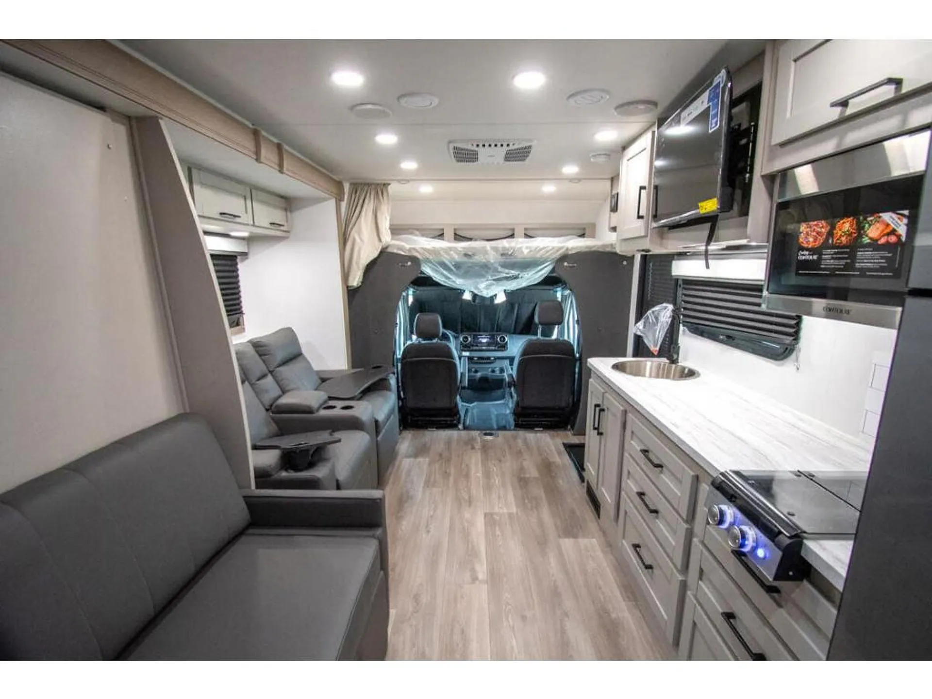 2026 Entegra Coach Qwest SE 24R - Photo 3