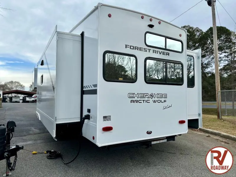 2026 Forest River Cherokee Arctic Wolf 38LEAHG — Photo 6