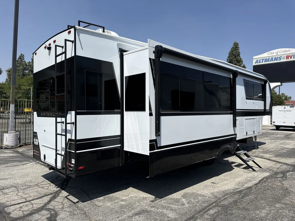 2026 Brinkley Model Z 3600, Photos photo 7
